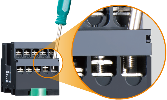 Terminal block with screw-loss prevention