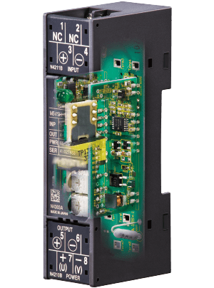 Signal transmitter with high dielectric strength that withstands 2000 V AC