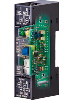 Signal transmitter suitable for minute signal input