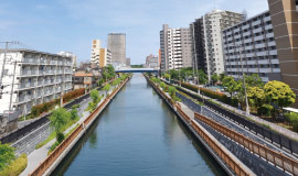 川や道路を跨ぐアプリケーション